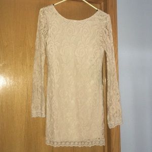 Long sleeve short lace dress